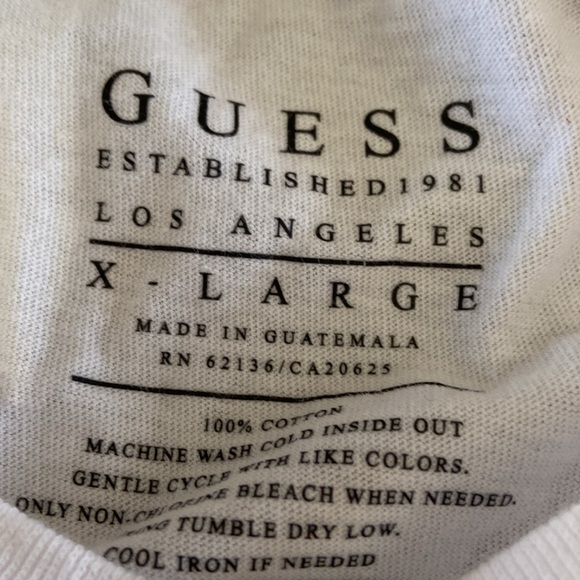 Guess skull T-shirt, never worn - Picture 2 of 5